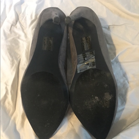 Grey Pumps - Picture 4 of 4